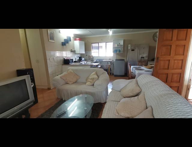 3 BEDROOM APARTMENT FOR SALE IN RENSBURG